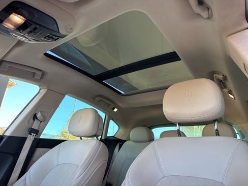 Certified 2022 Maserati Levante GT image 15