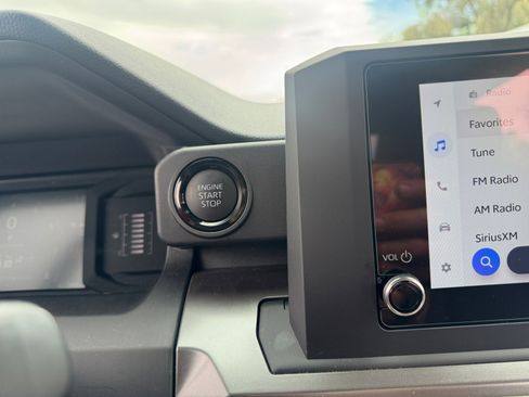 Certified 2025 Toyota Tacoma SR5 AWD/4WD image 28