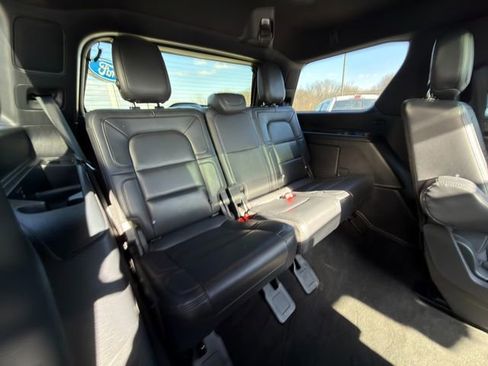 Used 2024 Lincoln Navigator Reserve image 11