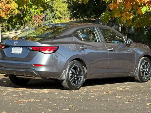 New 2025 Nissan Sentra SV image 2