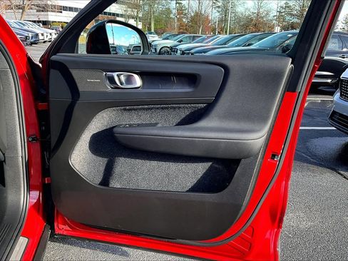 Certified 2023 Volvo C40 P8 Recharge Ultimate image 21