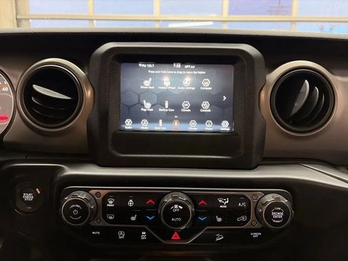 Used 2021 Jeep Wrangler Unlimited Sport AWD/4WD image 20