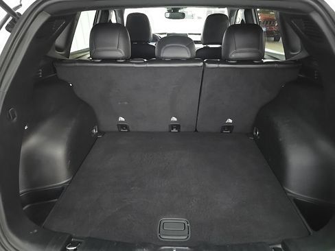 Used 2024 Jeep Compass Trailhawk AWD/4WD image 14