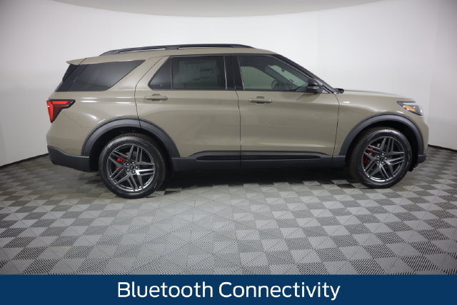 New 2026 Ford Explorer ST-Line w/ ST-Line Street Pack AWD/4WD image 2