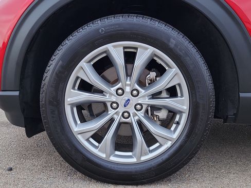 Certified 2023 Ford Explorer Limited image 9