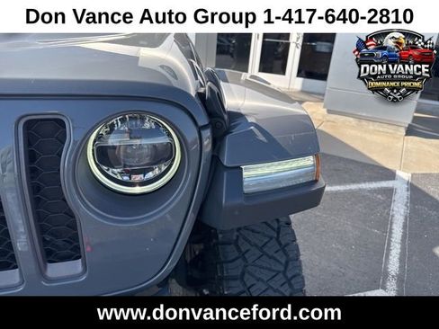 Used 2019 Jeep Wrangler Unlimited Rubicon w/ Dual Top Group AWD/4WD image 39