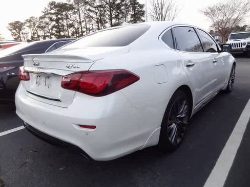 Used 2018 INFINITI Q70 L 3.7 image 4