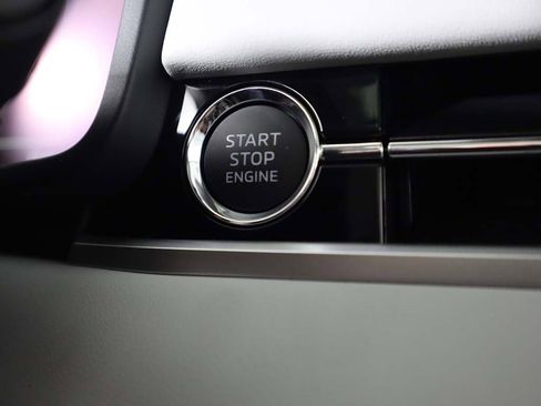 New 2025 Mitsubishi Outlander SE image 40