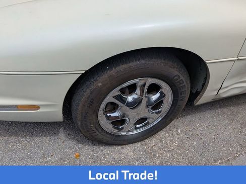 Used 1998 Oldsmobile Aurora FWD image 5