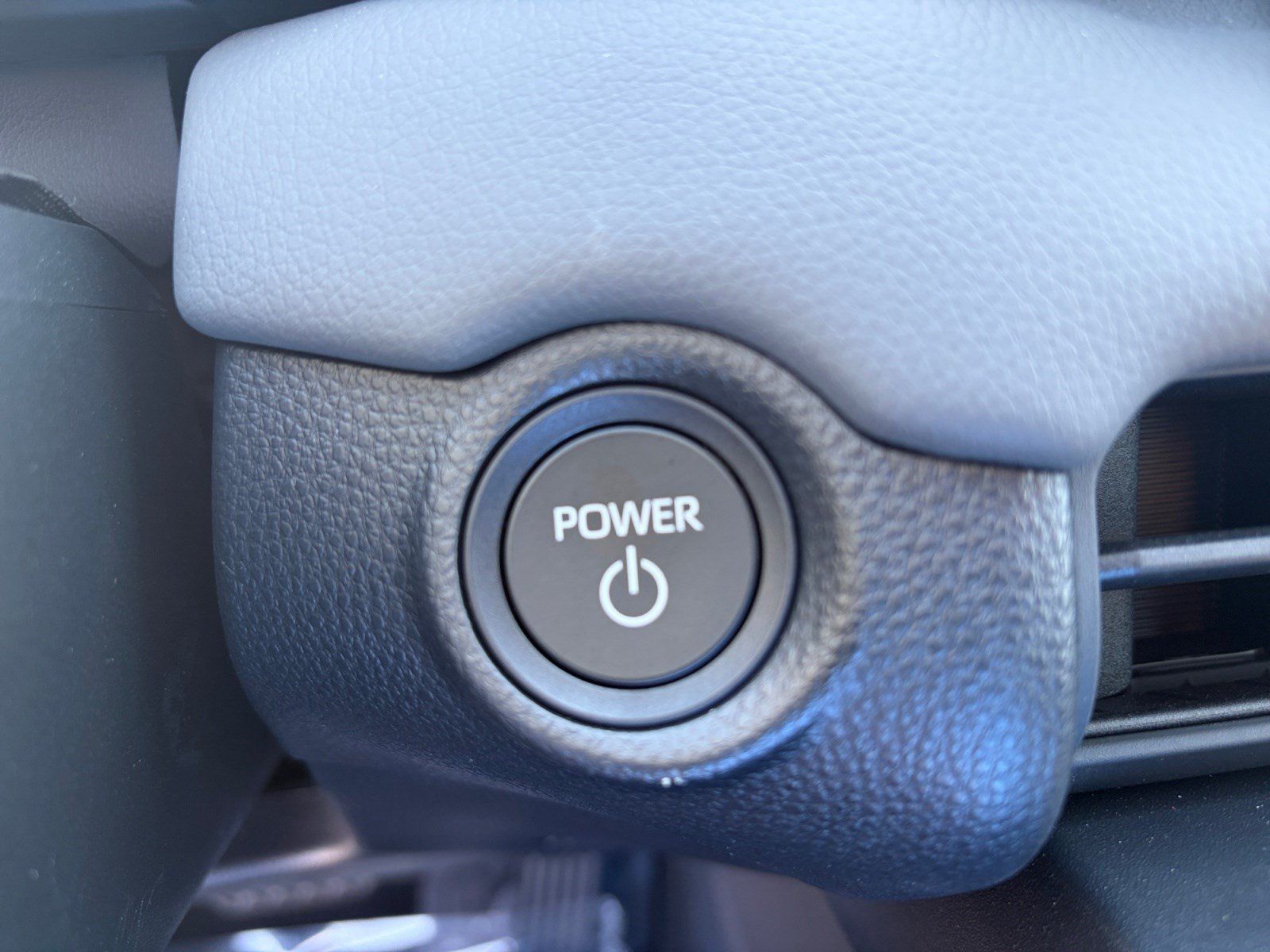 Used 2026 Toyota RAV4 SE w/ Convenience Package FWD image 20