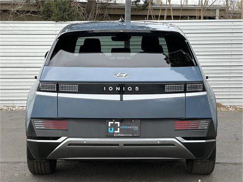Used 2024 Hyundai Ioniq 5 SE image 11