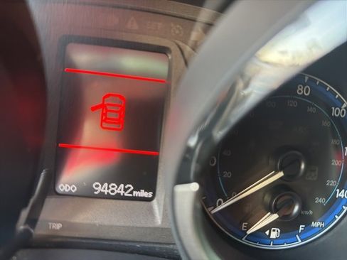 Used 2014 Toyota Corolla S image 3