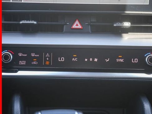 Certified 2025 Kia Sportage EX FWD image 13