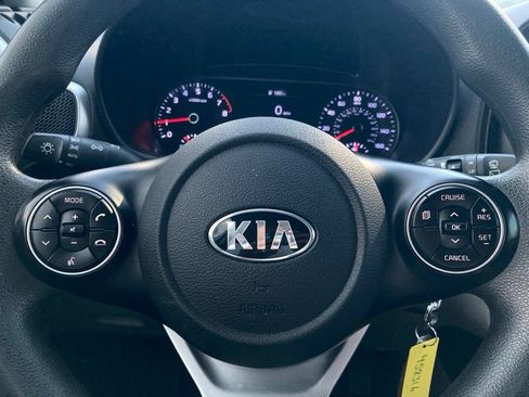 Used 2021 Kia Soul LX FWD image 18