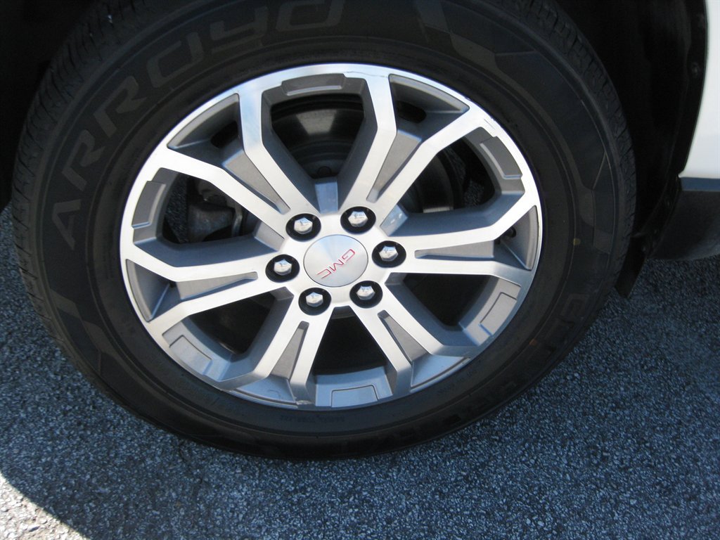 Used 2015 GMC Acadia SLT w/ Open Road Package FWD image 10