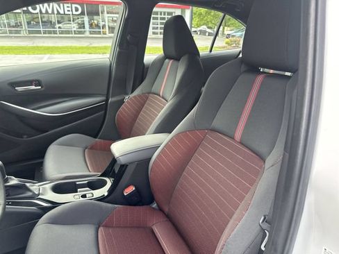 Used 2025 Toyota Corolla SE w/ SE Premium Package FWD image 15