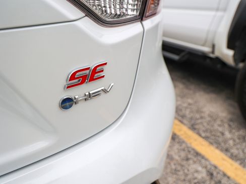 Used 2026 Toyota Corolla SE w/ SE Premium Package FWD image 11