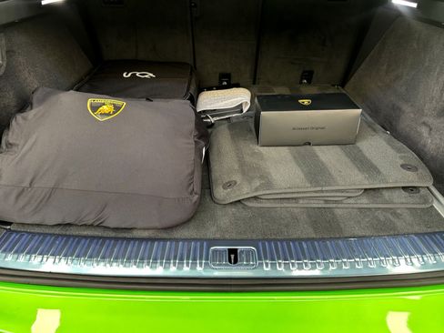 Used 2025 Lamborghini Urus SE image 17