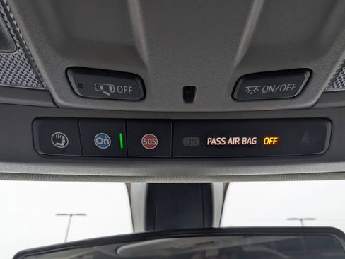 Used 2022 GMC Sierra 1500 Elevation image 17