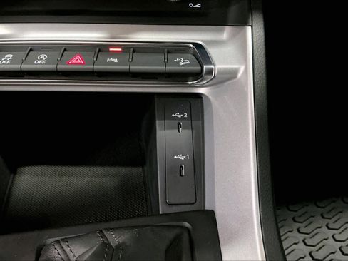 Used 2022 Audi Q3 2.0T Premium w/ Convenience Package image 34