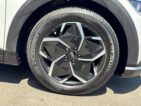 Used 2024 Hyundai Ioniq 5 SE RWD image 7