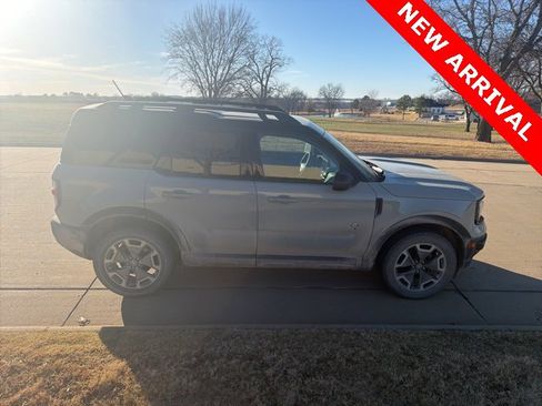 Used 2022 Ford Bronco Sport Outer Banks w/ Tech Package image 2