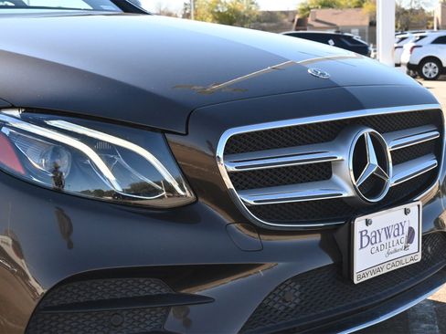 Used 2018 Mercedes-Benz E 300 E 300 image 27