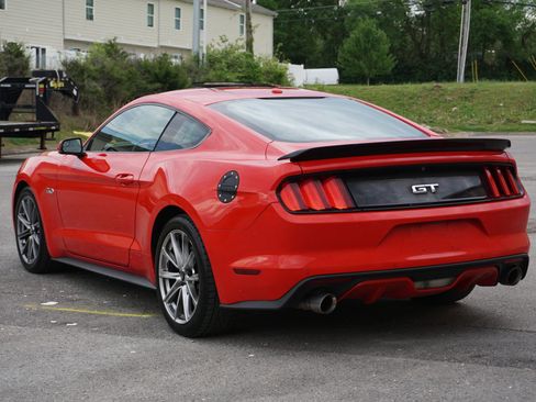 Used 2016 Ford Mustang GT Premium RWD image 9