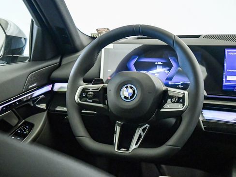 New 2026 BMW i5 eDrive40 w/ M Sport Package image 13