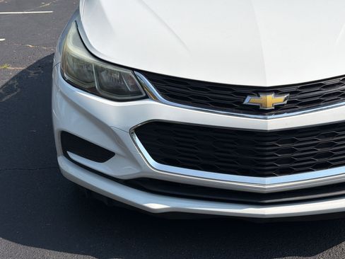 Used 2016 Chevrolet Cruze LS FWD image 11