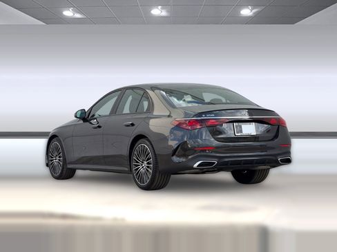 Used 2026 Mercedes-Benz E 350 Sedan image 3