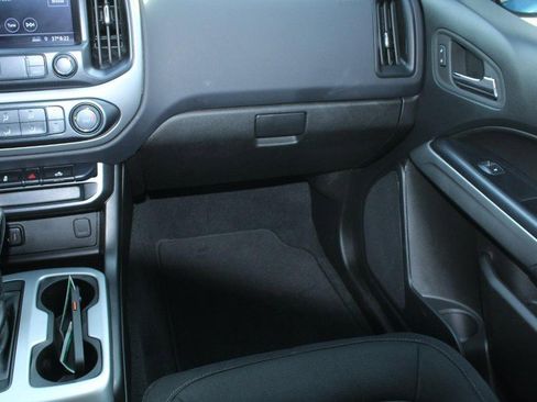 Certified 2022 Chevrolet Colorado LT w/ LT Convenience Package image 17