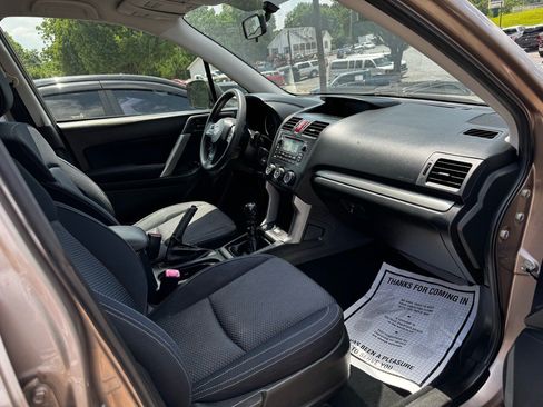 Used 2015 Subaru Forester 2.5i AWD/4WD image 21