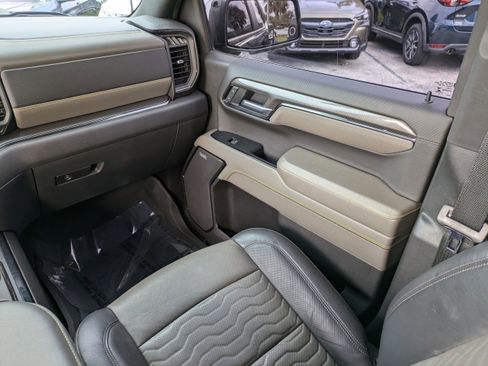 Used 2022 Chevrolet Silverado 1500 ZR2 w/ Technology Package image 18