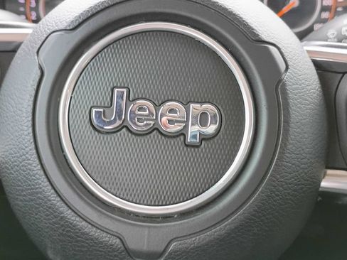 Used 2020 Jeep Wrangler Unlimited Sahara AWD/4WD image 18