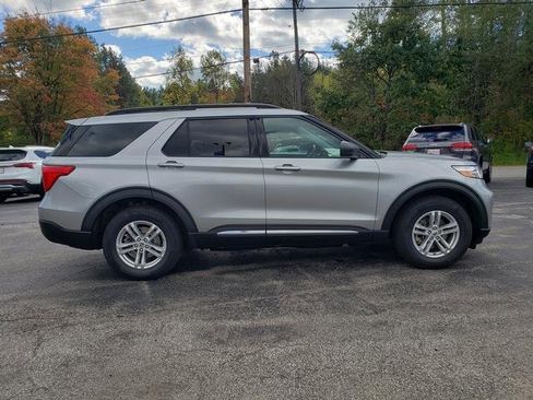 Used 2021 Ford Explorer XLT w/ Class III Trailer Tow Package image 9