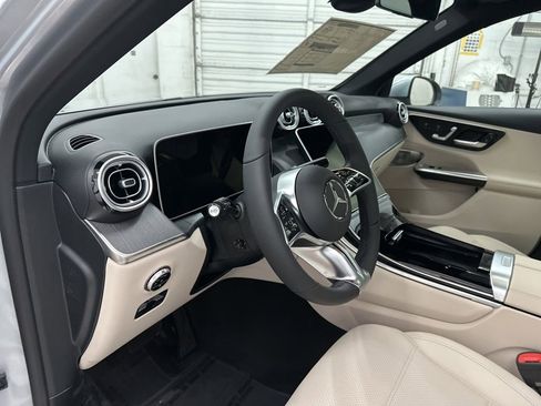 New 2026 Mercedes-Benz GLC 300 image 9