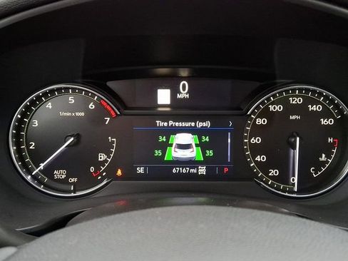 Used 2021 Cadillac XT4 Luxury w/ Cold Weather Package image 22