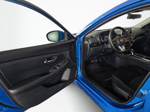Used 2024 Nissan Sentra SV FWD image 31