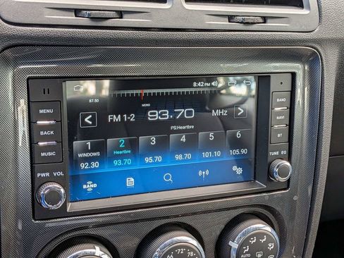 Used 2014 Dodge Challenger SXT RWD image 15