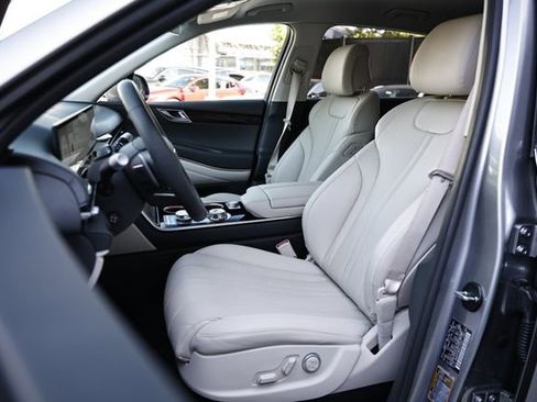 Used 2025 Genesis GV80 2.5T Standard AWD/4WD image 20