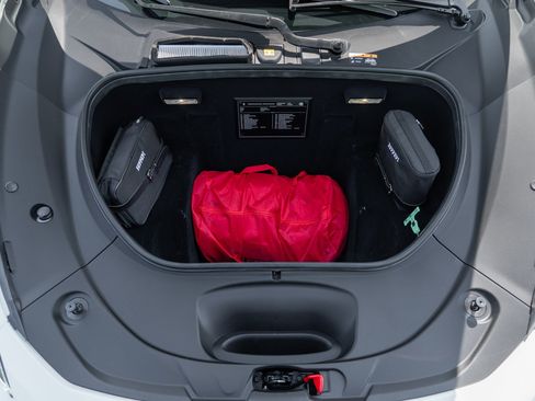 Used 2022 Ferrari F8 Tributo RWD image 25