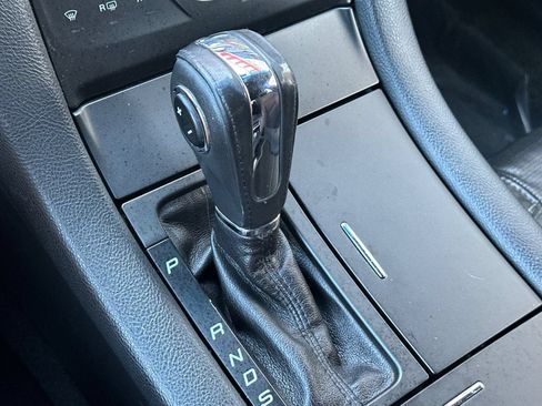 Used 2014 Ford Taurus Limited FWD image 22