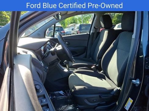 Used 2020 Chevrolet Trax LS w/ Tint and Cruise Package FWD image 12