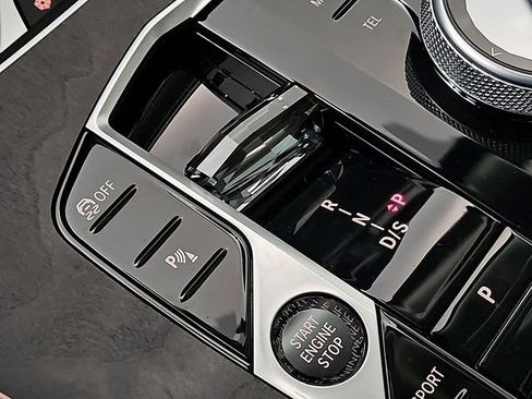 Used 2025 BMW X7 xDrive40i w/ Executive Package image 29