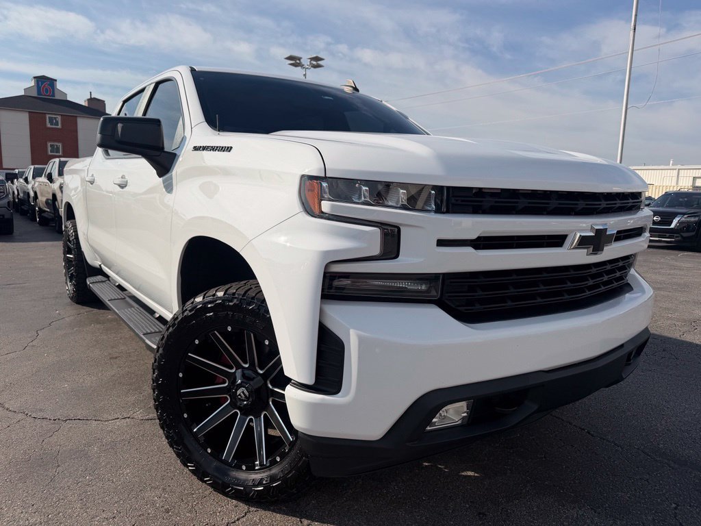Used 2020 Chevrolet Silverado 1500 RST w/ Texas Edition AWD/4WD image 2
