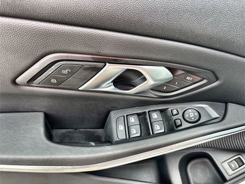 Used 2025 BMW 330i xDrive Sedan w/ Convenience Package image 13