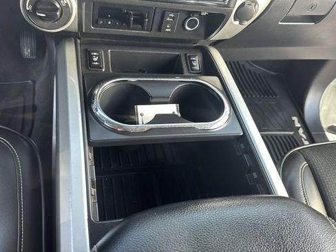 Used 2018 Nissan Titan PRO-4X AWD/4WD image 18
