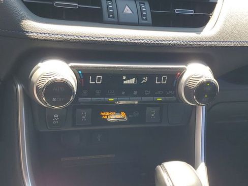 Used 2020 Toyota RAV4 XSE AWD/4WD image 27