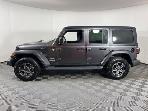 Used 2018 Jeep Wrangler Unlimited Sport S image 2